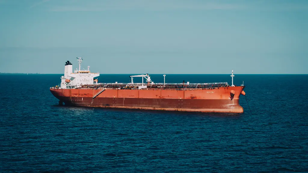 Kreml auf See: Russland schützt seine Schattenflotte