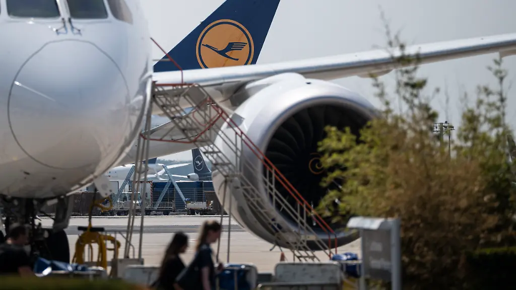 Gewinneinbruch bei der Lufthansa: Ursachen und Reaktionen