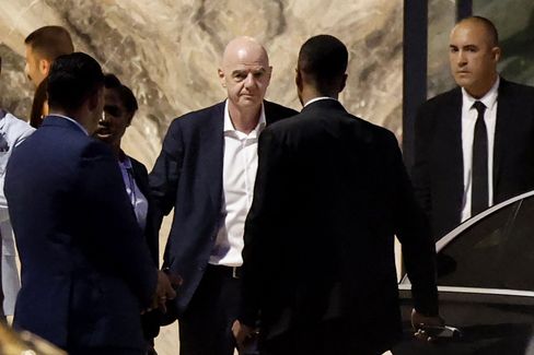Gianni Infantino bleibt Fifa-Präsident trotz Krise