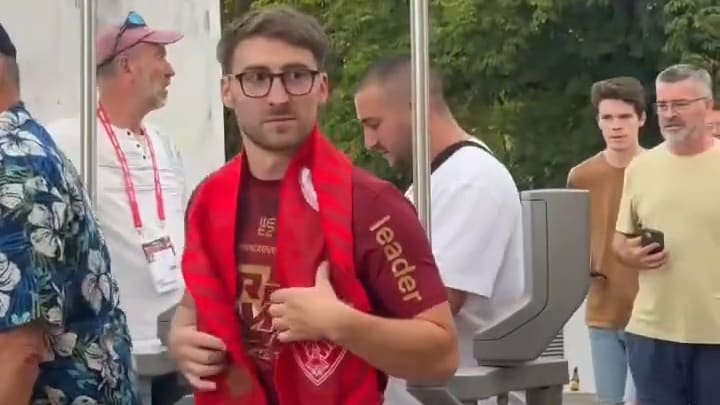 Innovativer Fanschal öffnet Stadiontore