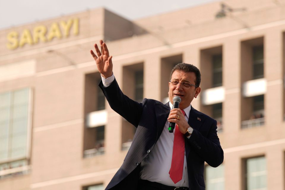 İmamoğlu tritt neuer Partei bei und verstärkt Opposition