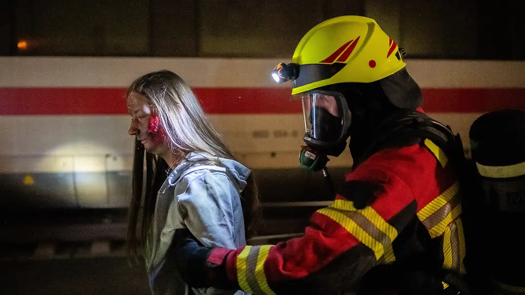 Katastrophale Großübung im Thüringer Sandbergtunnel