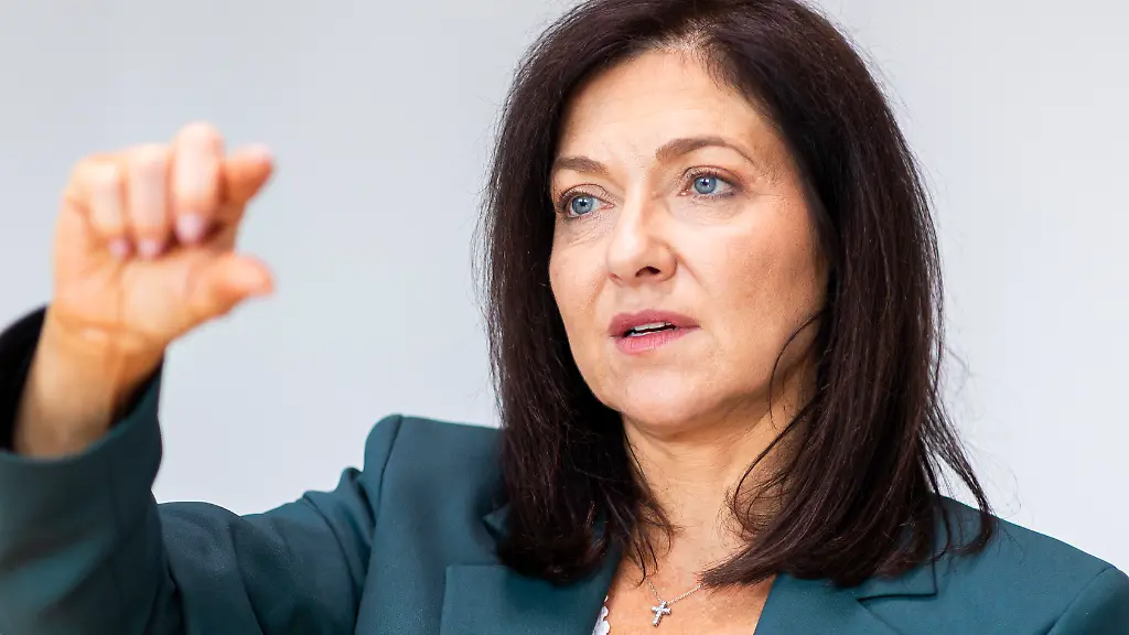 Bürokratiekosten: Reiche legt Milliarden-Sparbilanz vor