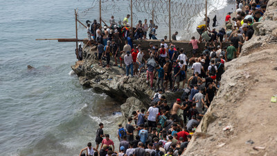 Kontroverse um Migrantenandrang in der spanischen Exklave Ceuta