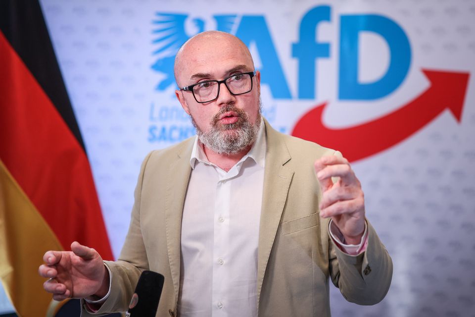 Kontroverse um russische Armee-Tasse bei AfD-Politiker Tillschneider