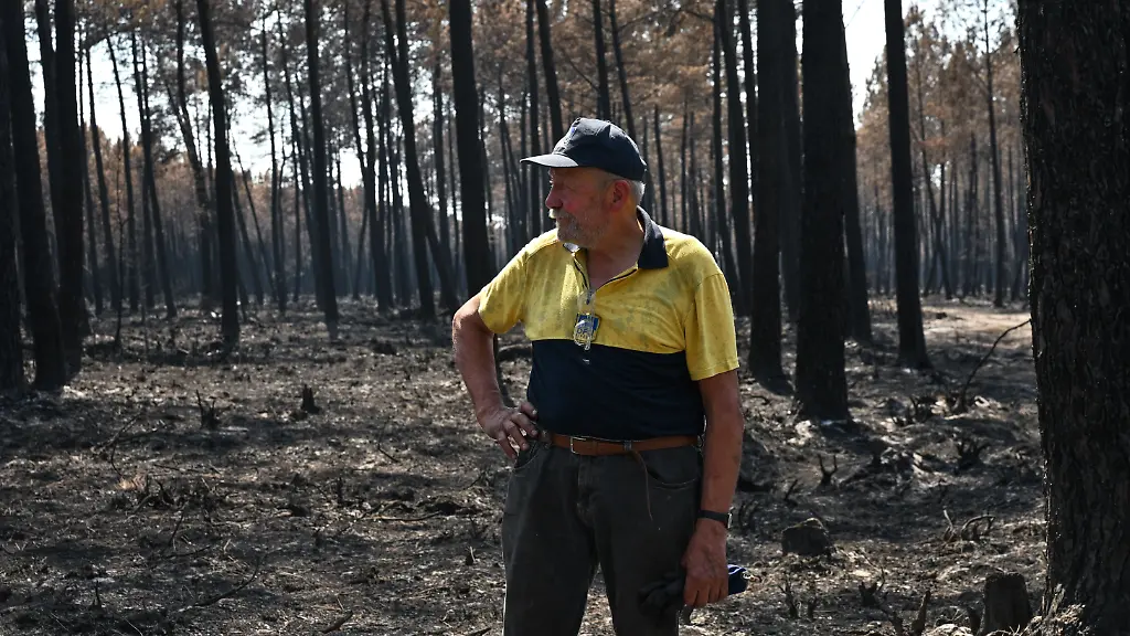Wie ein Waldbauer gegen das Feuer kämpft