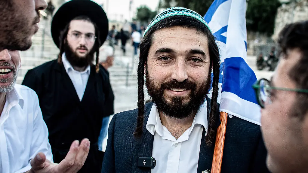 Israelischer Politiker zerstört palästinensisches Denkmal