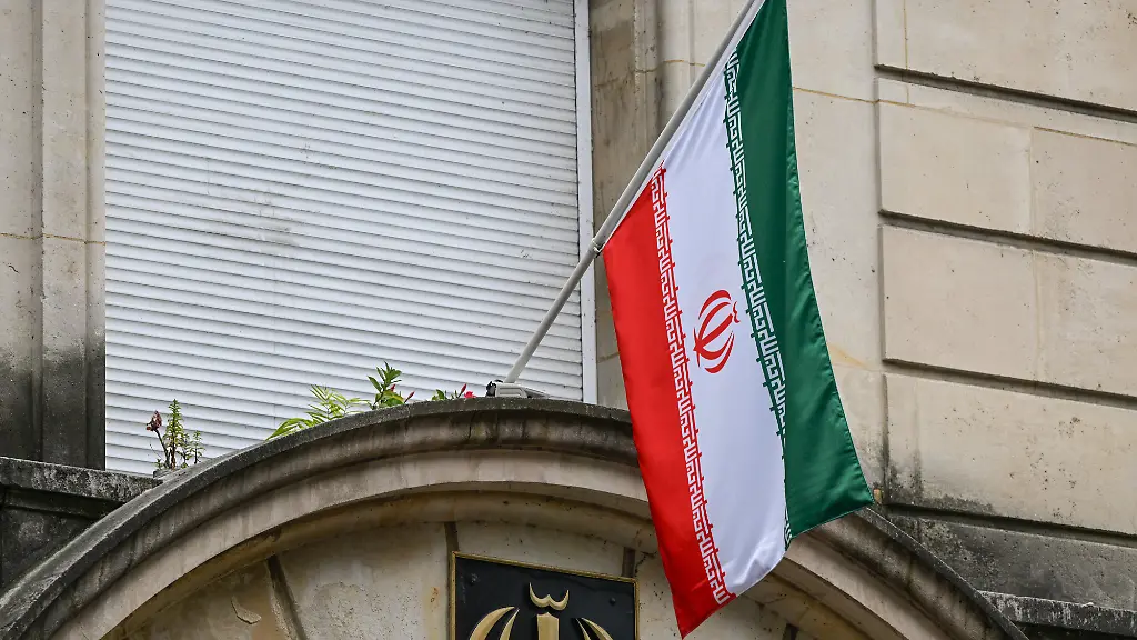 Frankreich weist iranische Diplomaten aus