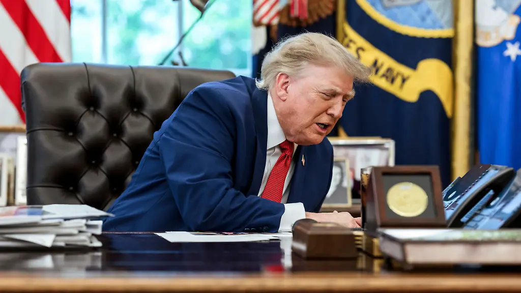 Trump setzt Zölle aus, um Pipeline-Deal mit Kanada zu verhandeln