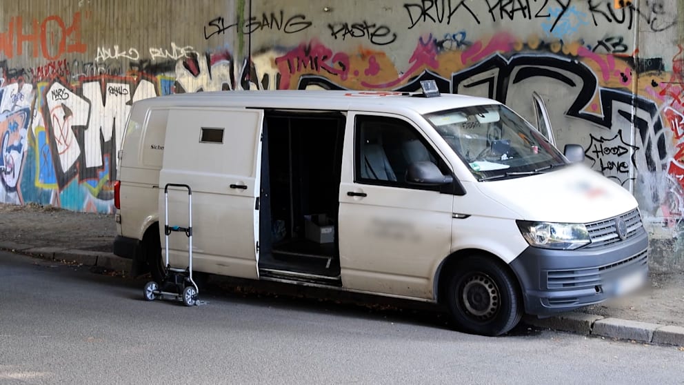 Geldtransporter in Berlin überfallen: Täter auf der Flucht