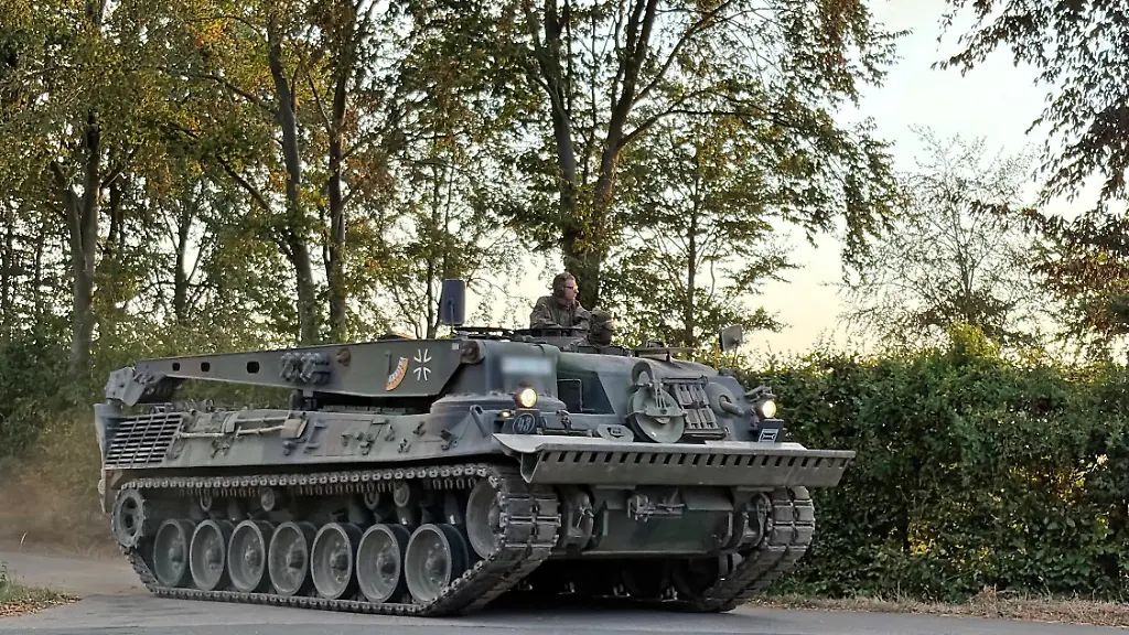Fortschritte im Kampf gegen größten Waldbrand in der Geschichte Nordrhein-Westfalens