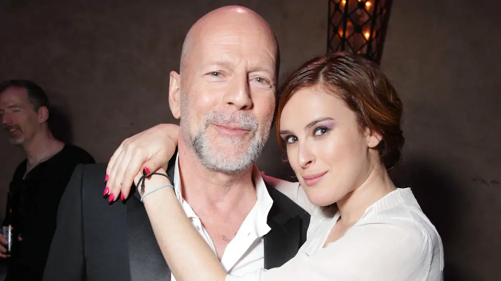 Rumer Willis spricht über die Herausforderung durch die Demenz ihres Vaters Bruce
