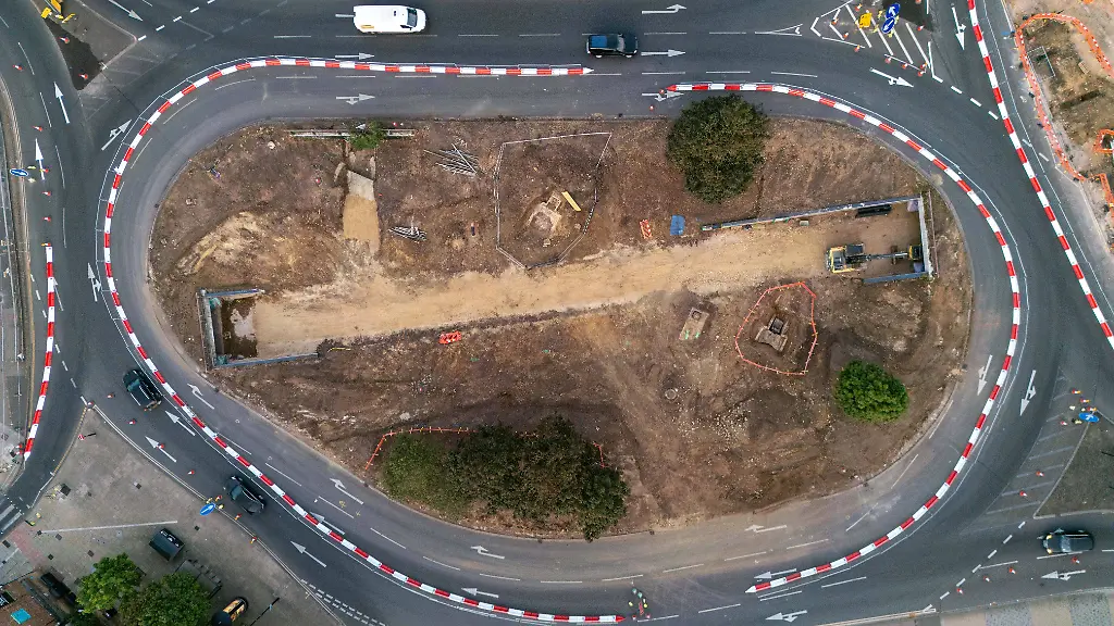 Archäologen Entdecken Historischen Friedhof in Peterborough