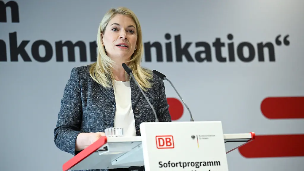 Kritische Worte von Bahn-Chefin Palla zur alten Führung