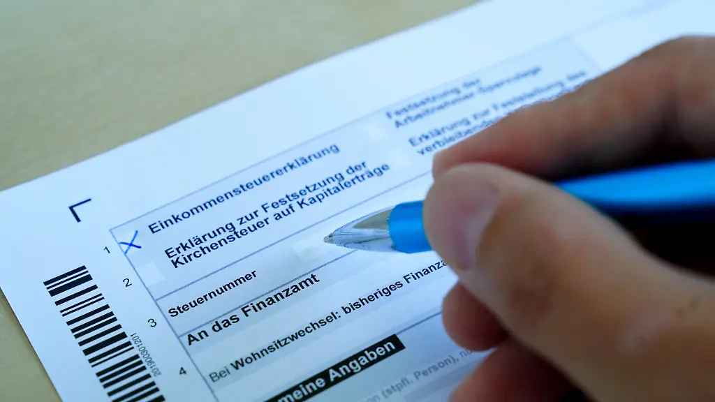 Klingbeil plant Senkung der Freibeträge für Vereine
