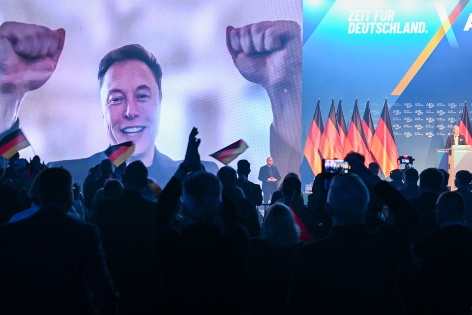 Umstrittener E-Autobauer Tesla gelingt in Deutschland nur ein Mini-Comeback