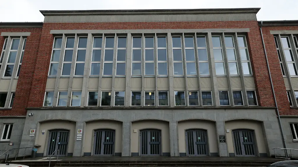 Hochsicherheitsprozess gegen Drogenschmugglerpaar in Rostock