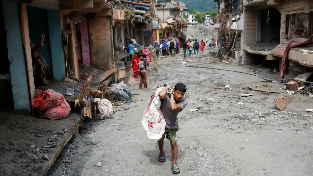 Verheerende Sturzflut im Himalaya: Zahl der Todesopfer steigt