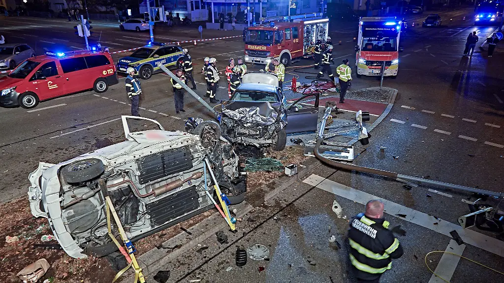 Frontalzusammenstoß in Heidenheim: Mehrere Verletzte