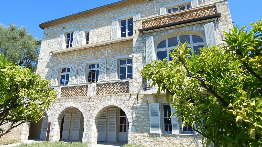 Millionenschaden in Frankreich: Mehrere Renoir-Werke aus Museum nahe Nizza gestohlen