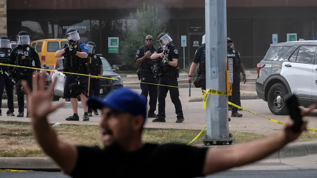 Kontroverser Schusswaffeneinsatz der ICE in Austin