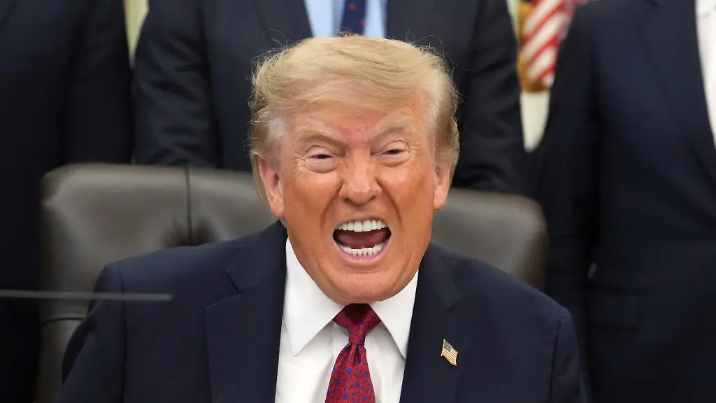 Trump kritisiert Harry und Meghan als respektlos gegenüber dem britischen Königshaus
