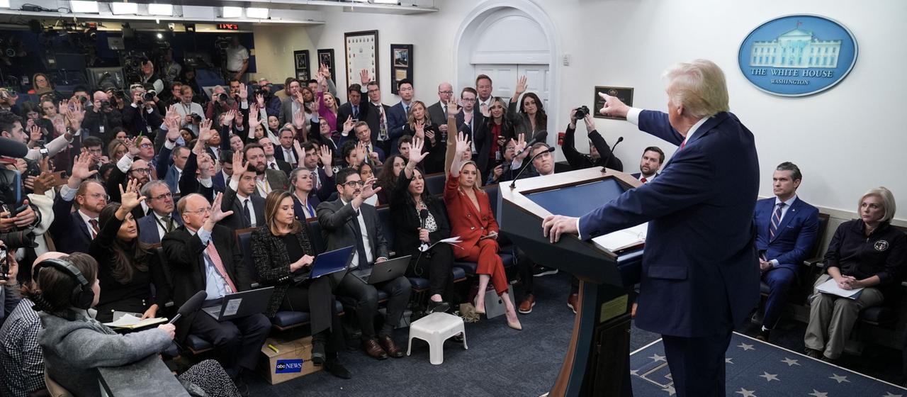 US-Präsident verbannt CNN und andere Medien aus dem Weißen Haus