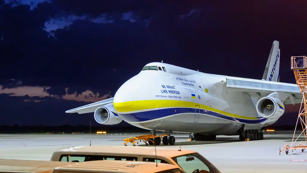 Versuchter Drohnen-Angriff auf Ukrainische Frachtmaschine