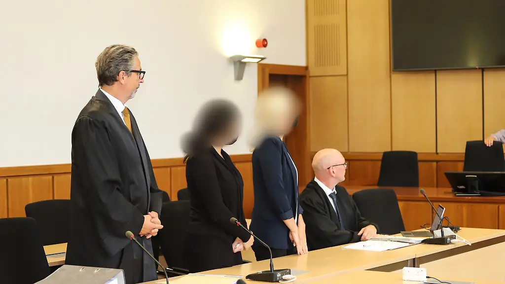 Polizistinnen wegen Dienstvergehens aus Beamtenverhältnis entfernt