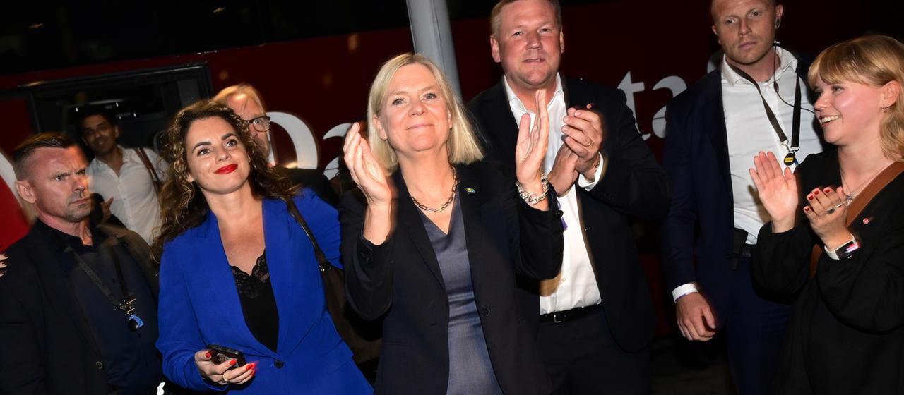 Prognosen bei schwedischer Wahl: Mitte-Links-Parteien in Führung