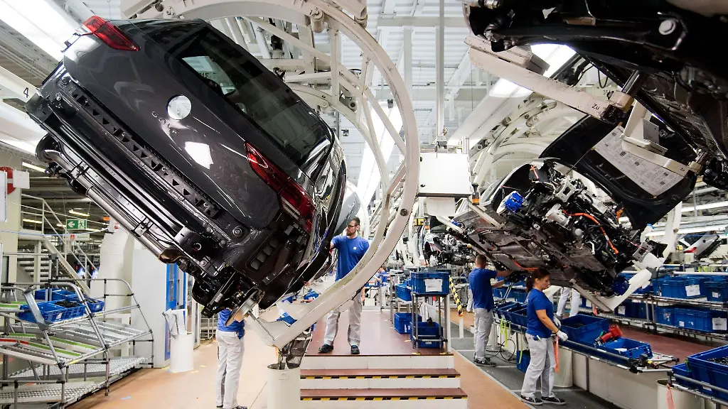 VW-Arbeitnehmervertreter fordern Verhandlungen mit der Konzernspitze
