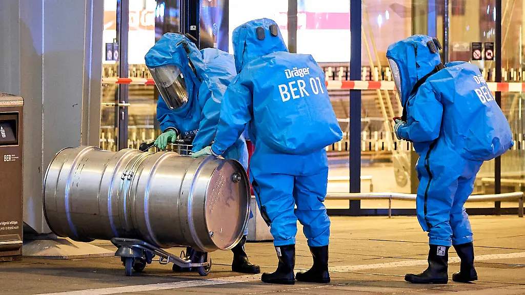 Gefahrgutalarm am Flughafen BER: Räumung und Maßnahmen