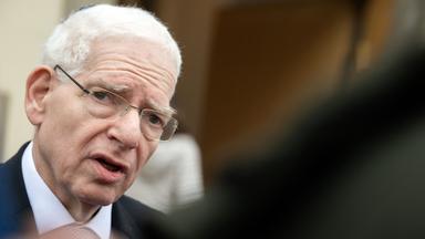 Josef Schuster kritisiert die Linkspartei und fordert Maßnahmen gegen Antisemitismus