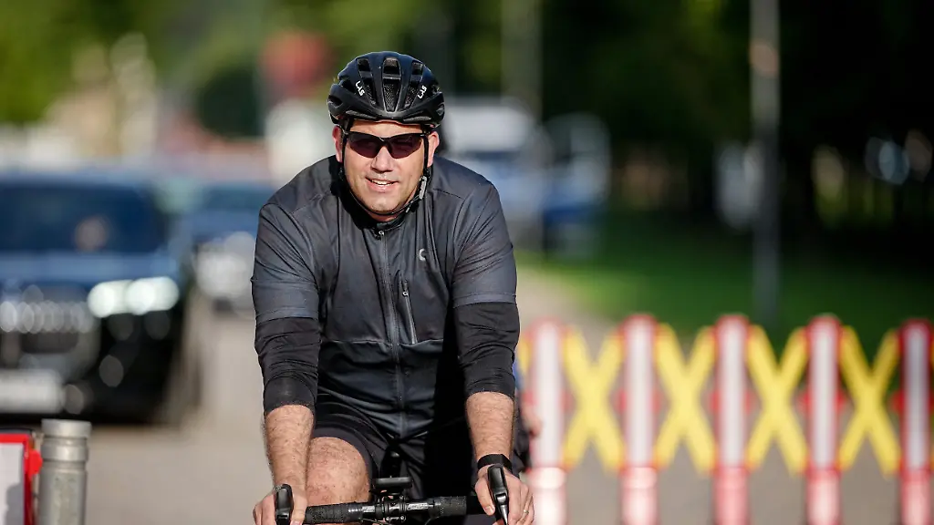 Verletzung beim Radtraining von Lars Klingbeil