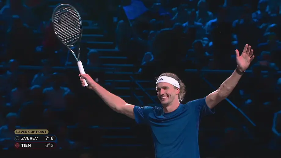 Humorvolle Begegnung: Agassi und Zverev beim Laver Cup