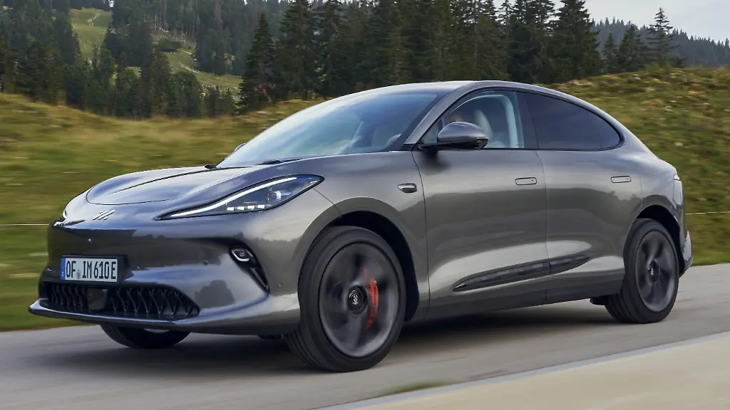 MG startet mit neuen Modellen in die obere Mittelklasse