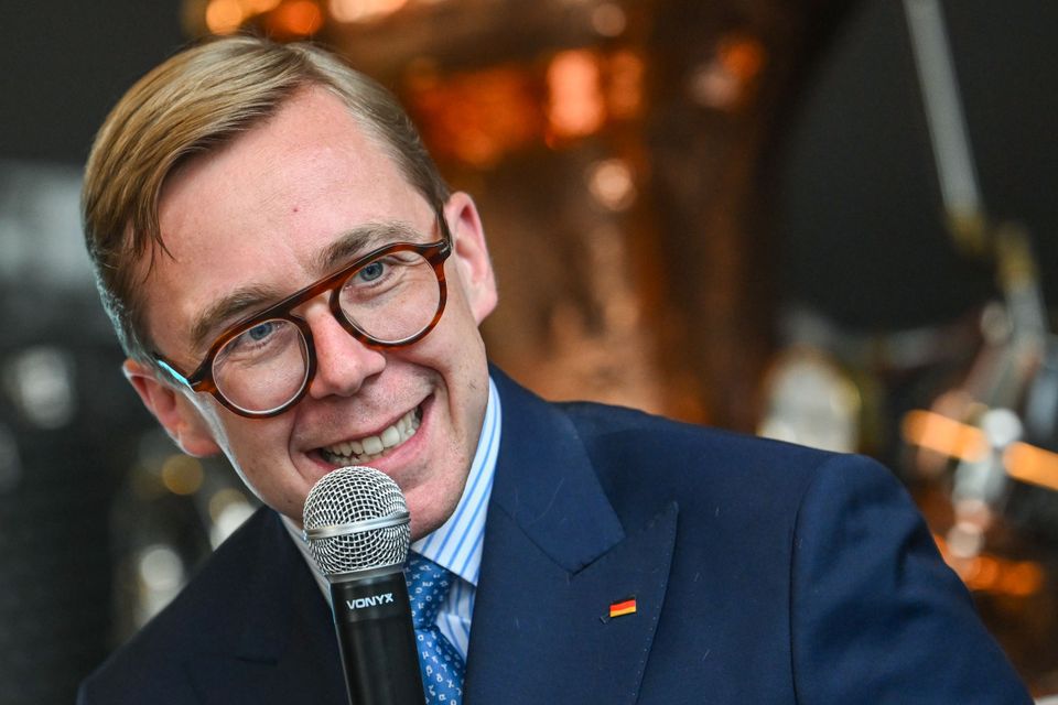 Philipp Amthor sorgt mit Strandkorb-Auftritt für Diskussionen