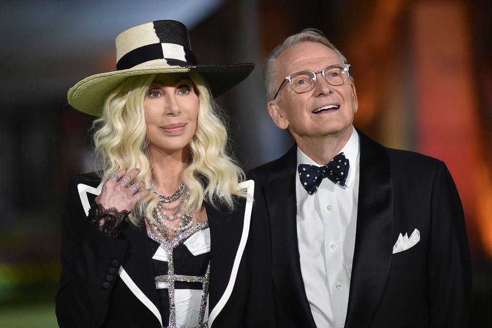 Der Abschied von Bob Mackie: Ein Leben für die Kostüme
