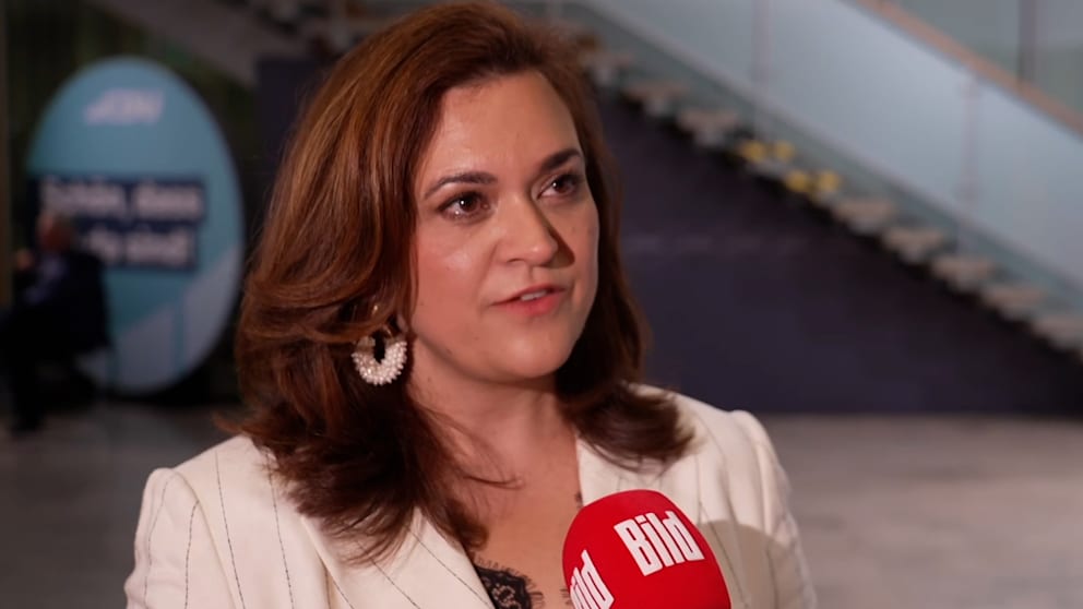 CDU-Generalsekretärin unterstützt Kanzler trotz Kritik