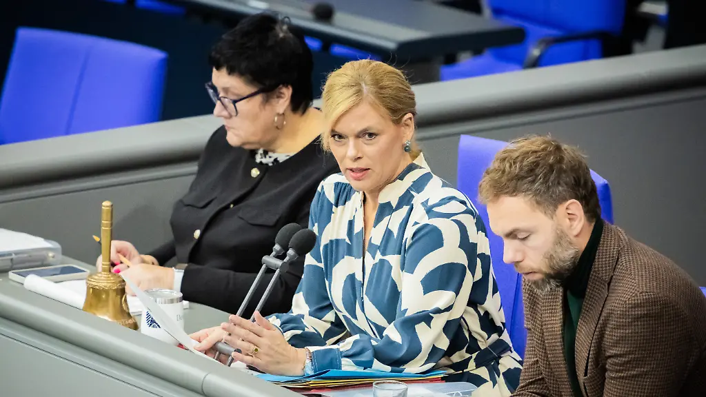 Klöckner droht mit Ausschluss von Störern im Bundestag
