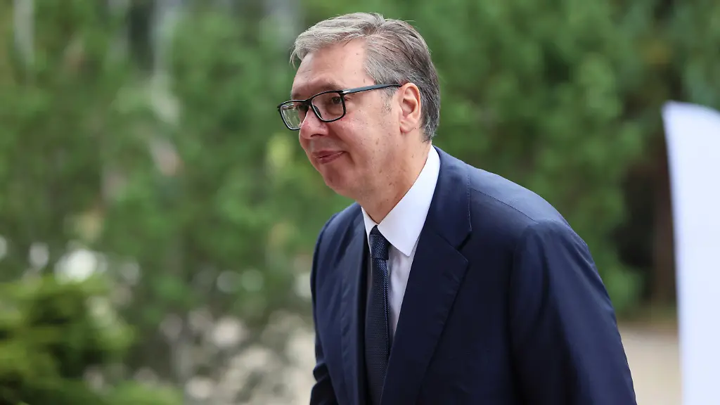 Vucic Rücktritt: Eine neue politische Strategie in Serbien