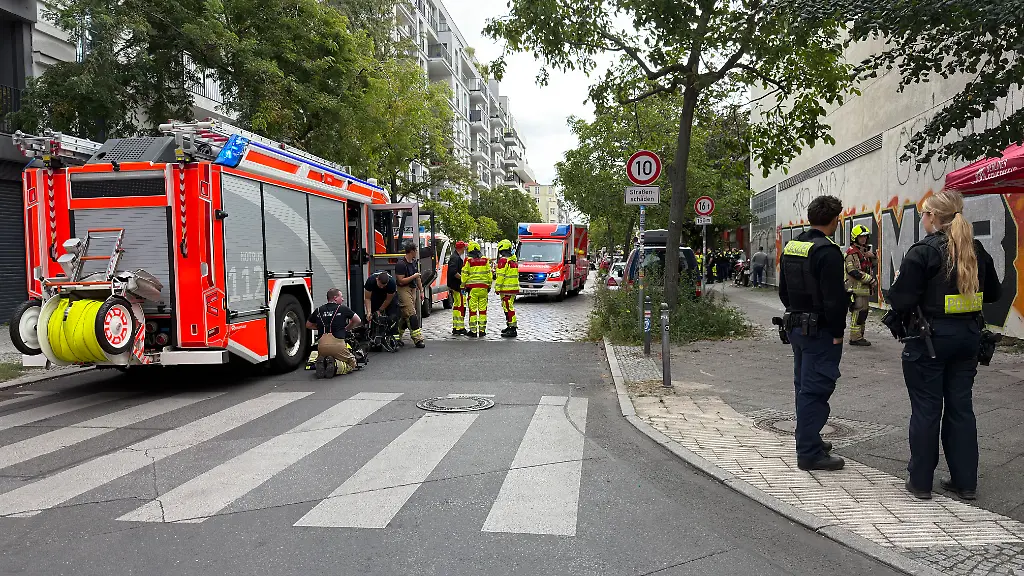 Tragisches Feuer im Berliner Pflegeheim: Ein Toter, 25 Verletzte
