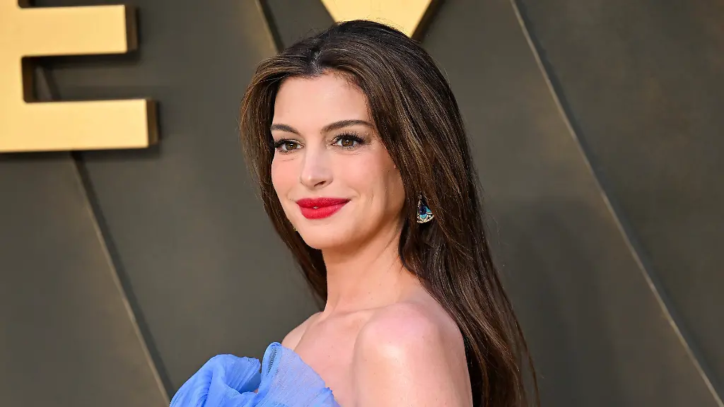 Anne Hathaway plant eine Pause nach der Geburt ihres dritten Kindes