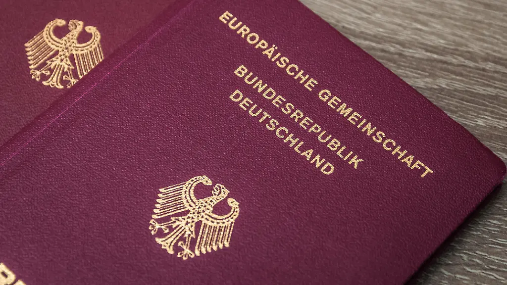 Betrug bei Einbürgerung: Gefälschte Biografien von Naziopfern
