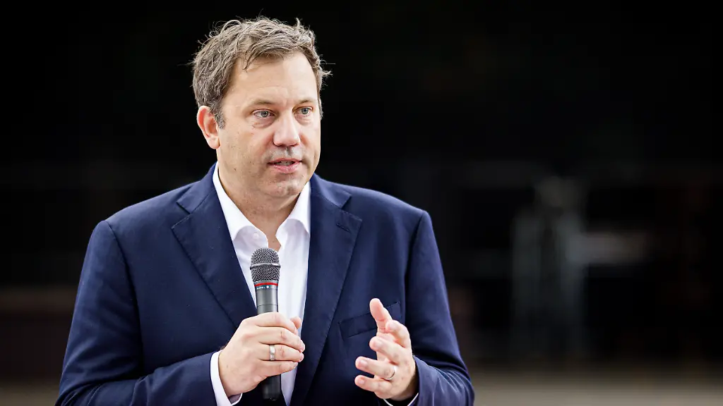 Klingbeil empört über CDU-Kritik an Bärbel Bas
