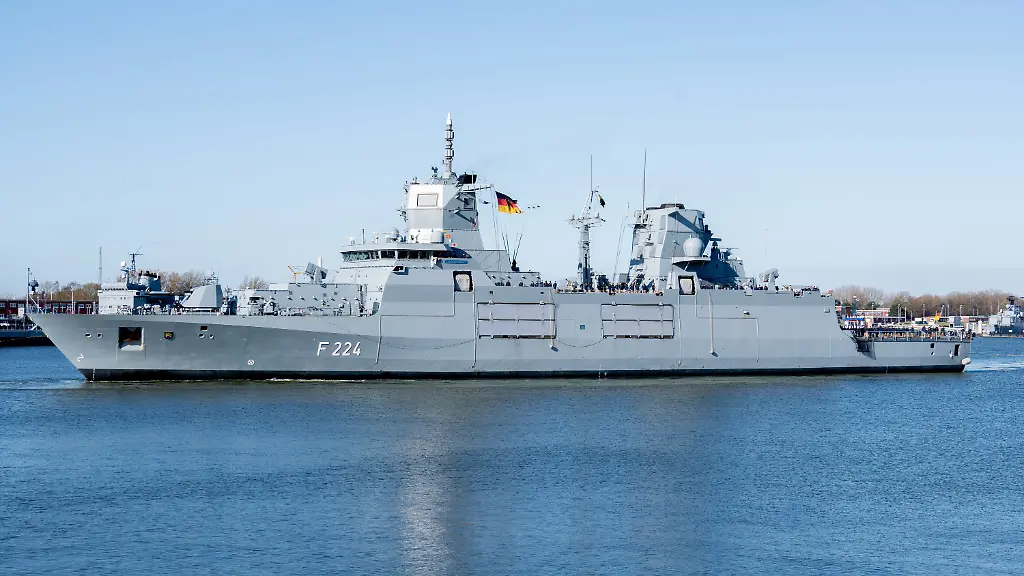 Kaack fordert radikales Umdenken bei der Marine