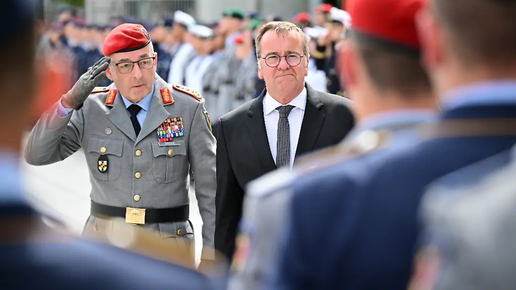 Generalinspekteur Breuer wechselt zur Nato: Druck auf zügige Nachfolgeregelung