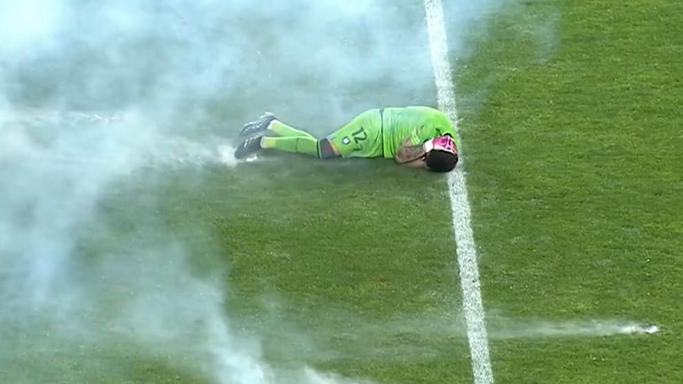Erhebliche Pyro-Explosion in Chile: Spieler erleidet Knalltrauma