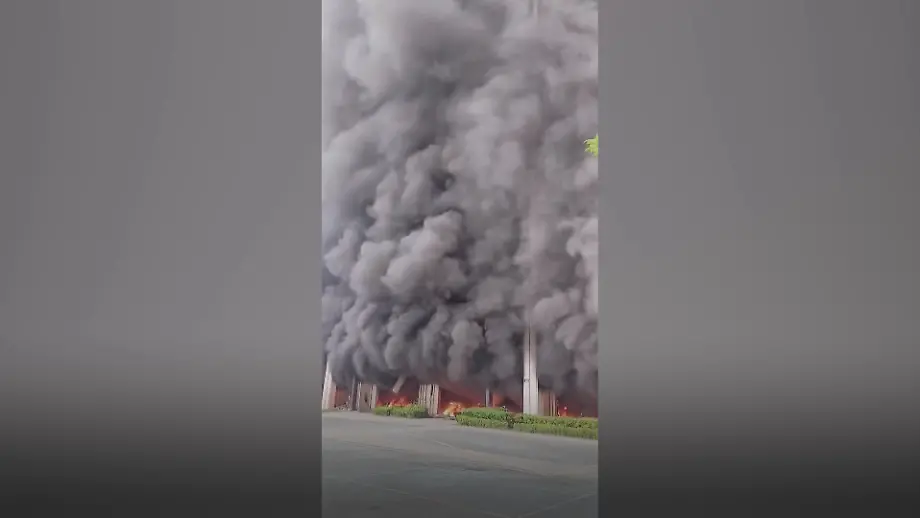 Feuer in Hochhaus in Hangzhou durch E-Bike ausgelöst