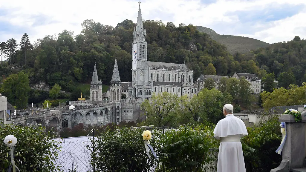 Papstbesuch in Frankreich: Triumphzug und klare Botschaften
